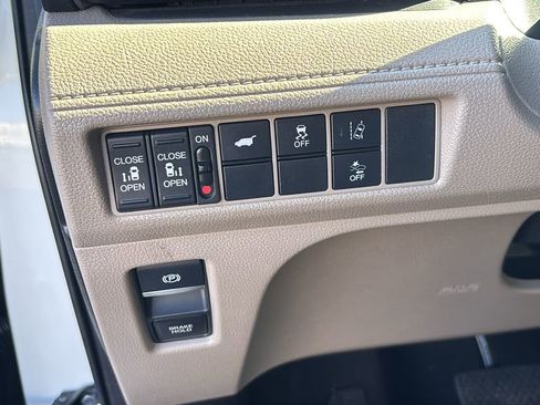 Used 2019 Honda Odyssey EX-L image 15