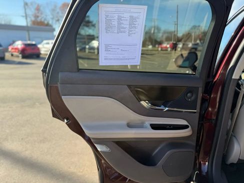 Used 2021 Lincoln Corsair Reserve w/ Elements Package image 12