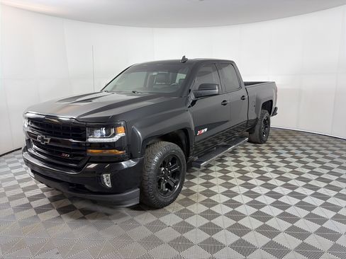 Used 2019 Chevrolet Silverado 1500 LT w/ All Star Edition image 3