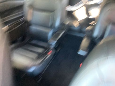 Used 2022 Ford Explorer XLT w/ Equipment Group 202A image 29