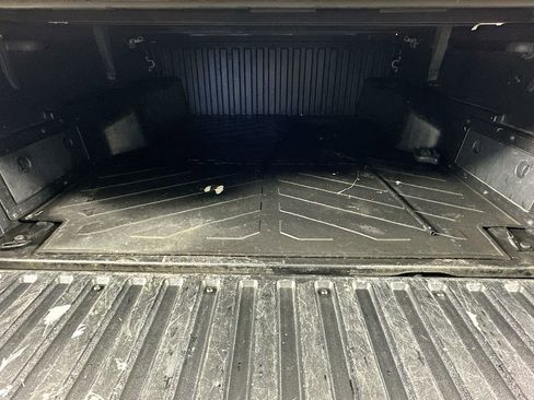 Used 2018 Toyota Tacoma SR5 image 29