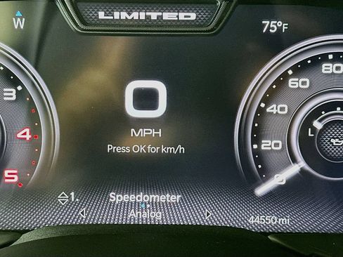 Used 2024 RAM 2500 Limited AWD/4WD image 15