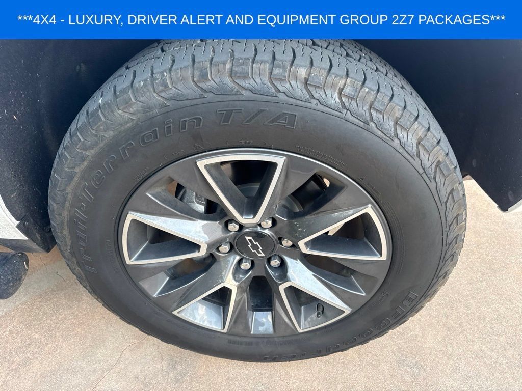 Used 2021 Chevrolet Tahoe Z71 w/ Luxury Package AWD/4WD image 35