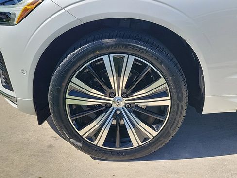 Used 2023 Volvo XC60 B5 Plus w/ Protection Package Premier image 3