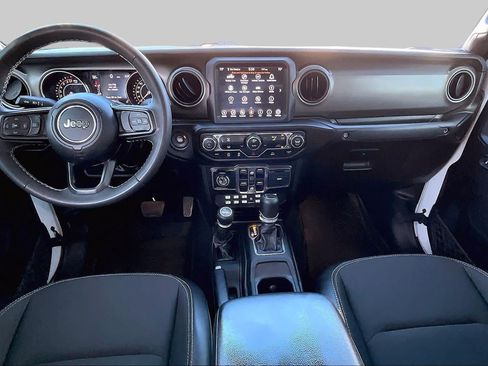 Used 2023 Jeep Gladiator Sport AWD/4WD image 16