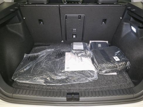 Used 2025 Volkswagen Taos SEL w/ Black Wheel Plus Package image 12