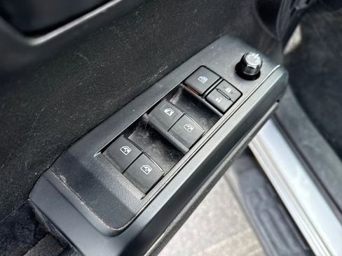 Used 2023 Toyota Tacoma SR image 21