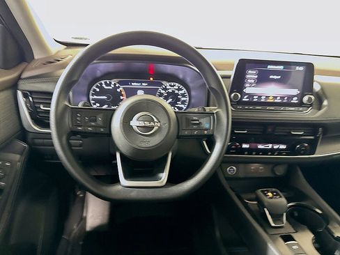 Used 2022 Nissan Rogue SV image 21