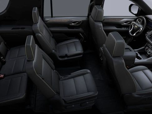Used 2024 Chevrolet Suburban Premier w/ Premium Package AWD/4WD image 35