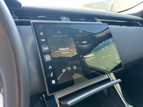 Certified 2025 Land Rover Range Rover Velar S image 21