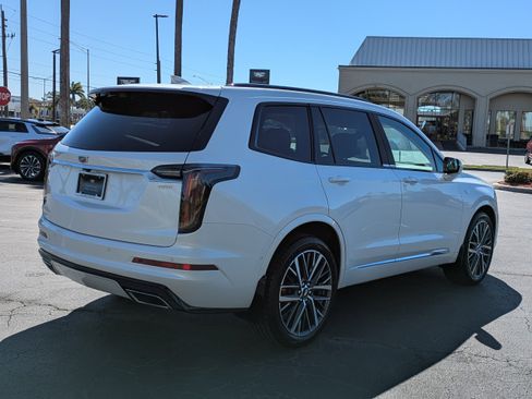 Certified 2022 Cadillac XT6 Sport w/ Platinum Package image 6