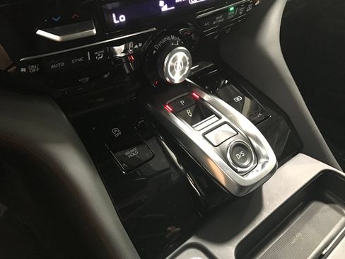 Used 2025 Acura MDX SH-AWD w/ Technology Package image 16
