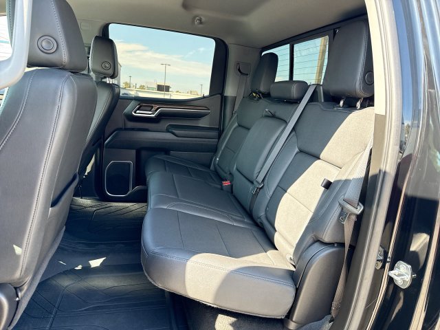 Certified 2023 Chevrolet Silverado 1500 RST w/ Redline Edition AWD/4WD image 23