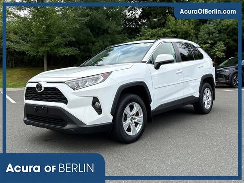 Used 2019 Toyota RAV4 XLE AWD/4WD image 1