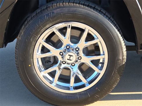 Used 2021 RAM 1500 Laramie image 9