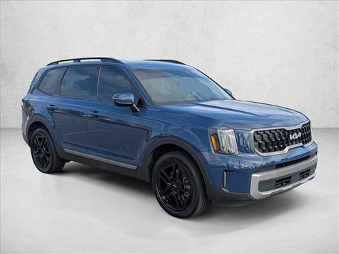 Used 2023 Kia Telluride EX X-Line AWD/4WD image 3