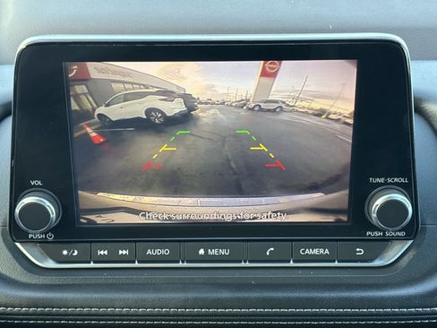 Used 2022 Nissan Rogue SV AWD/4WD image 8