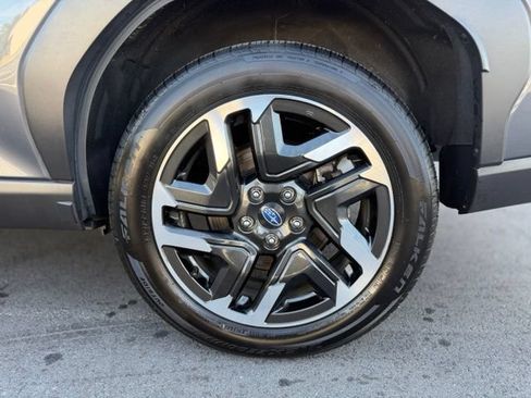 Used 2025 Subaru Forester Premium AWD/4WD image 29