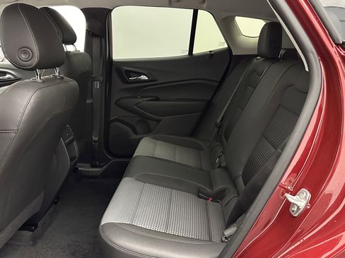 Used 2025 Chevrolet Trax LT FWD image 22