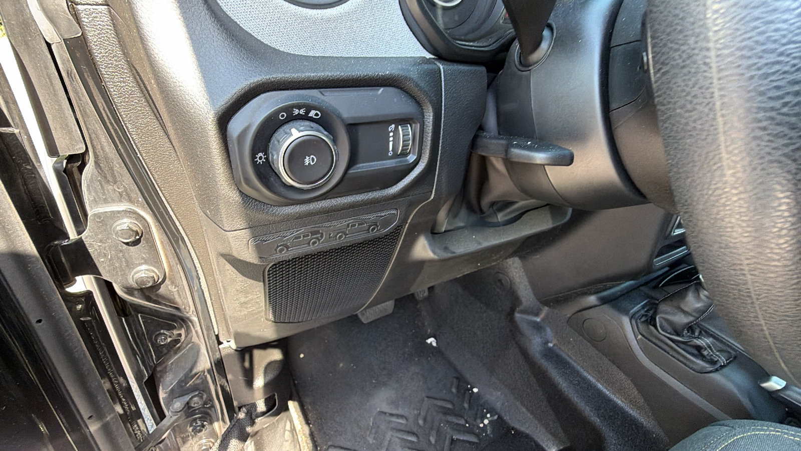 Used 2025 Jeep Wrangler Unlimited Sport AWD/4WD image 25