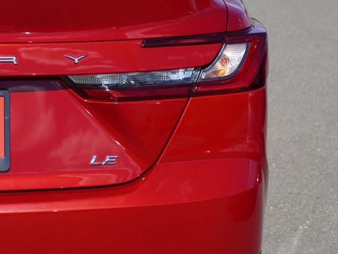 Used 2025 Toyota Camry LE image 11