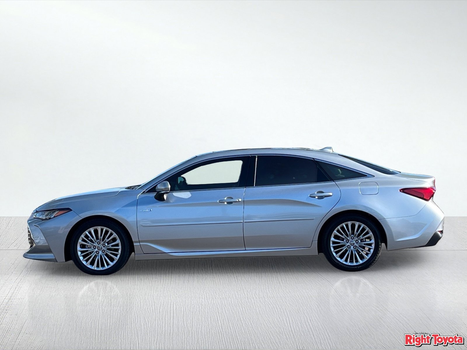 Certified 2020 Toyota Avalon Limited w/ Advanced Safety Package FWD image 3