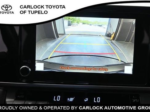 Used 2025 Toyota Camry SE w/ Convenience Package FWD image 12
