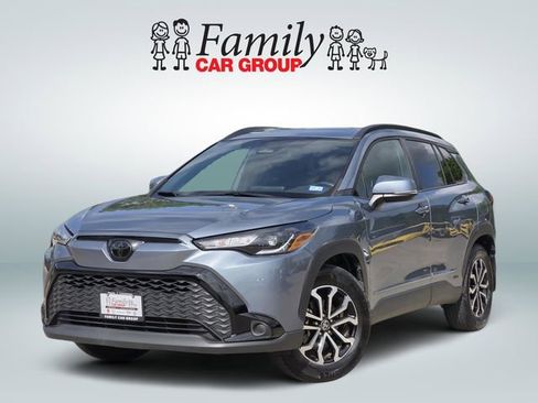 Used 2023 Toyota Corolla Cross SE w/ Moonroof Package image 1