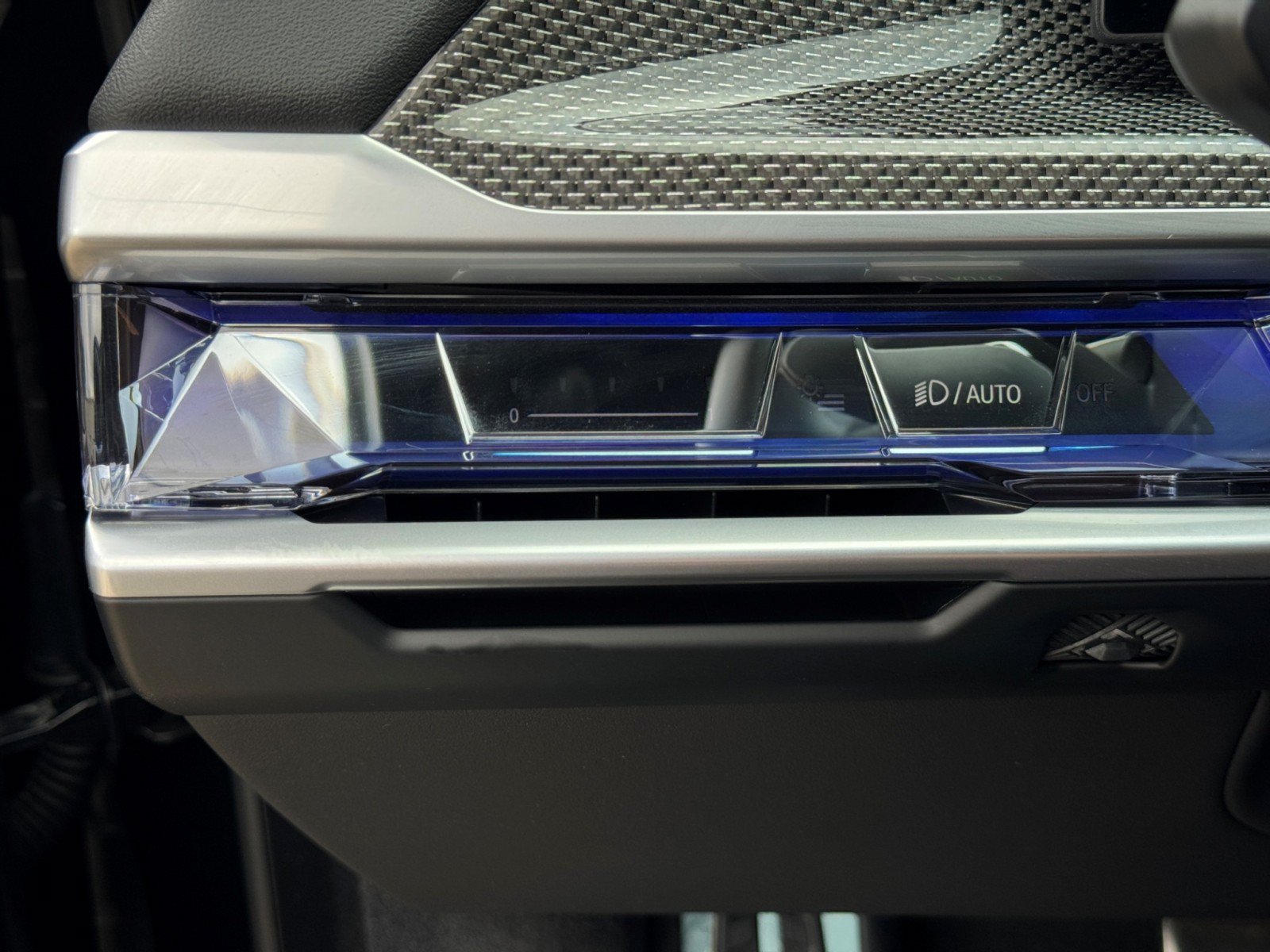 Used 2023 BMW 740i RWD image 19