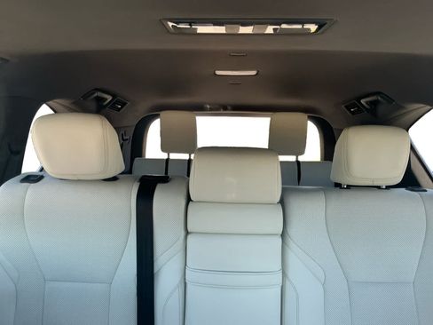 Used 2022 Lexus LX 600 4WD w/ Luxury Package image 19