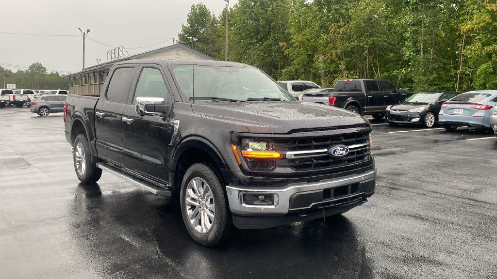 New 2026 Ford F150 XLT w/ Equipment Group 302A MID AWD/4WD image 3