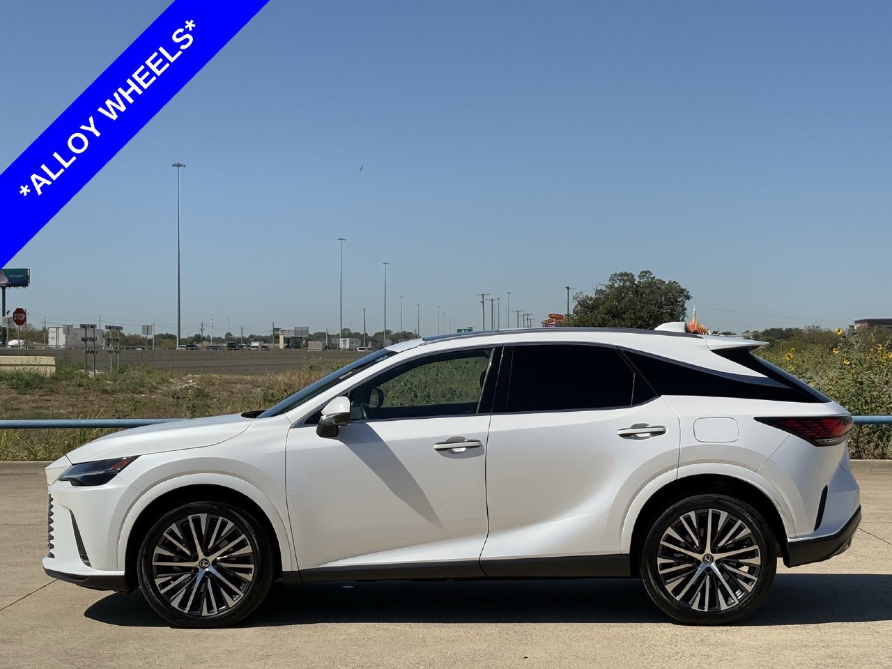 Used 2023 Lexus RX 350 Premium Plus FWD image 3