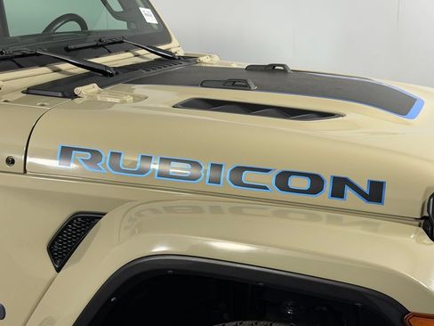 Used 2022 Jeep Wrangler Unlimited Rubicon 4xe w/ Steel Bumper Group AWD/4WD image 12