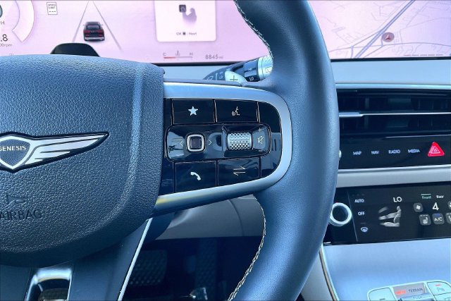 Certified 2026 Genesis GV70 2.5T Select AWD/4WD image 21