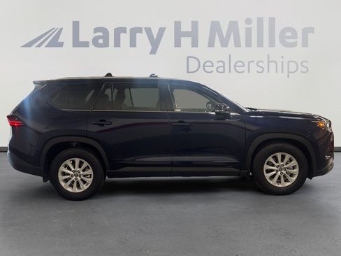 Certified 2026 Toyota Grand Highlander XLE FWD image 6