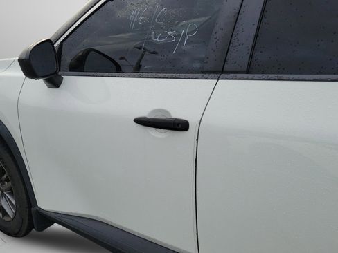 Used 2021 Nissan Rogue S AWD/4WD image 28