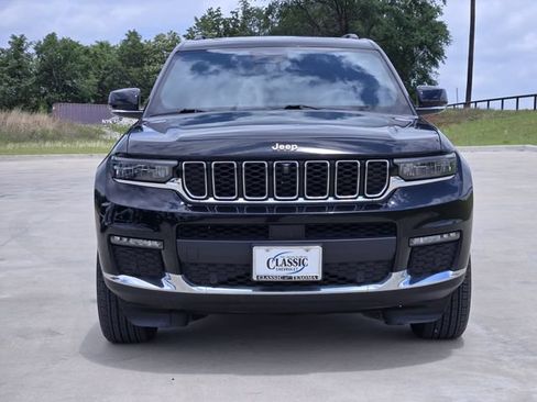 Used 2024 Jeep Grand Cherokee L Limited w/ Luxury Tech Group II AWD/4WD image 3