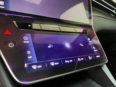 Used 2024 Maserati Grecale GT image 20