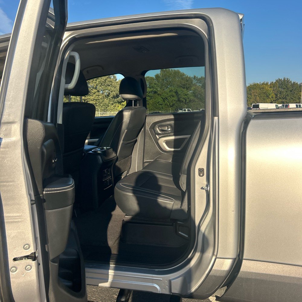 Used 2019 Nissan Titan PRO-4X AWD/4WD image 18