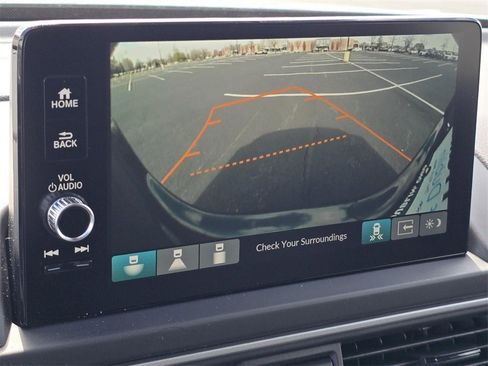 Used 2025 Honda Pilot EX-L image 5