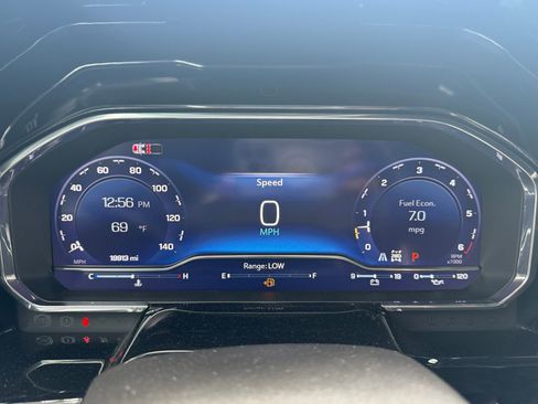 Used 2024 Chevrolet Silverado 1500 RST image 39