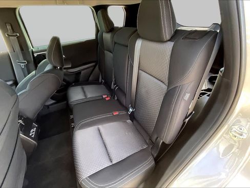 Used 2023 Mitsubishi Outlander ES FWD image 39