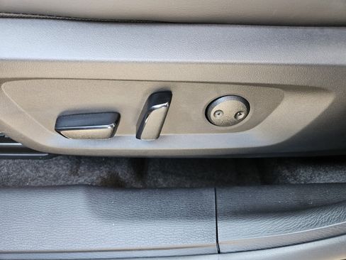 New 2026 Mitsubishi Outlander AWD image 9