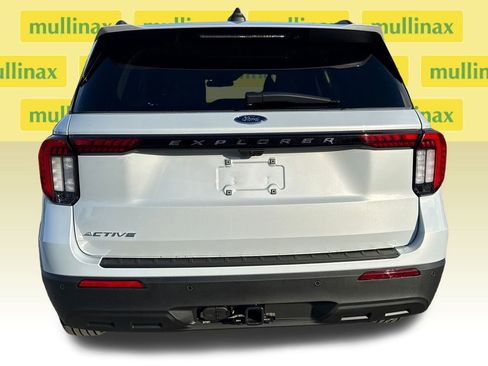New 2026 Ford Explorer Active image 13