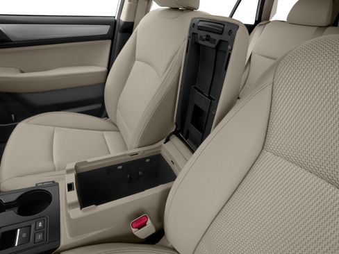 Used 2017 Subaru Outback 2.5i Premium image 9