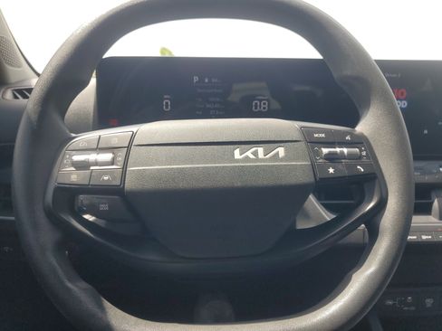 Used 2025 Kia K4 FWD image 18