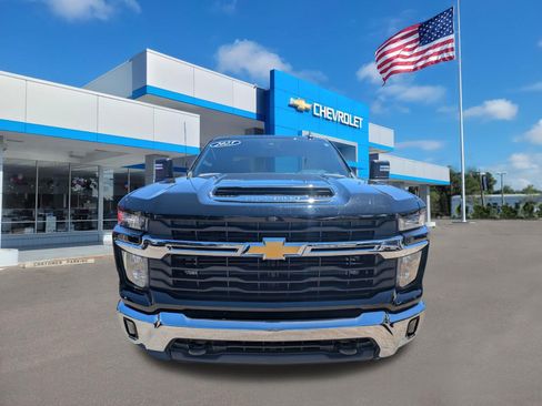 Used 2025 Chevrolet Silverado 2500 LT w/ Convenience Package AWD/4WD image 9