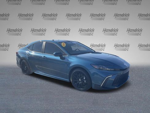Used 2026 Toyota Camry SE w/ Convenience Package FWD image 2