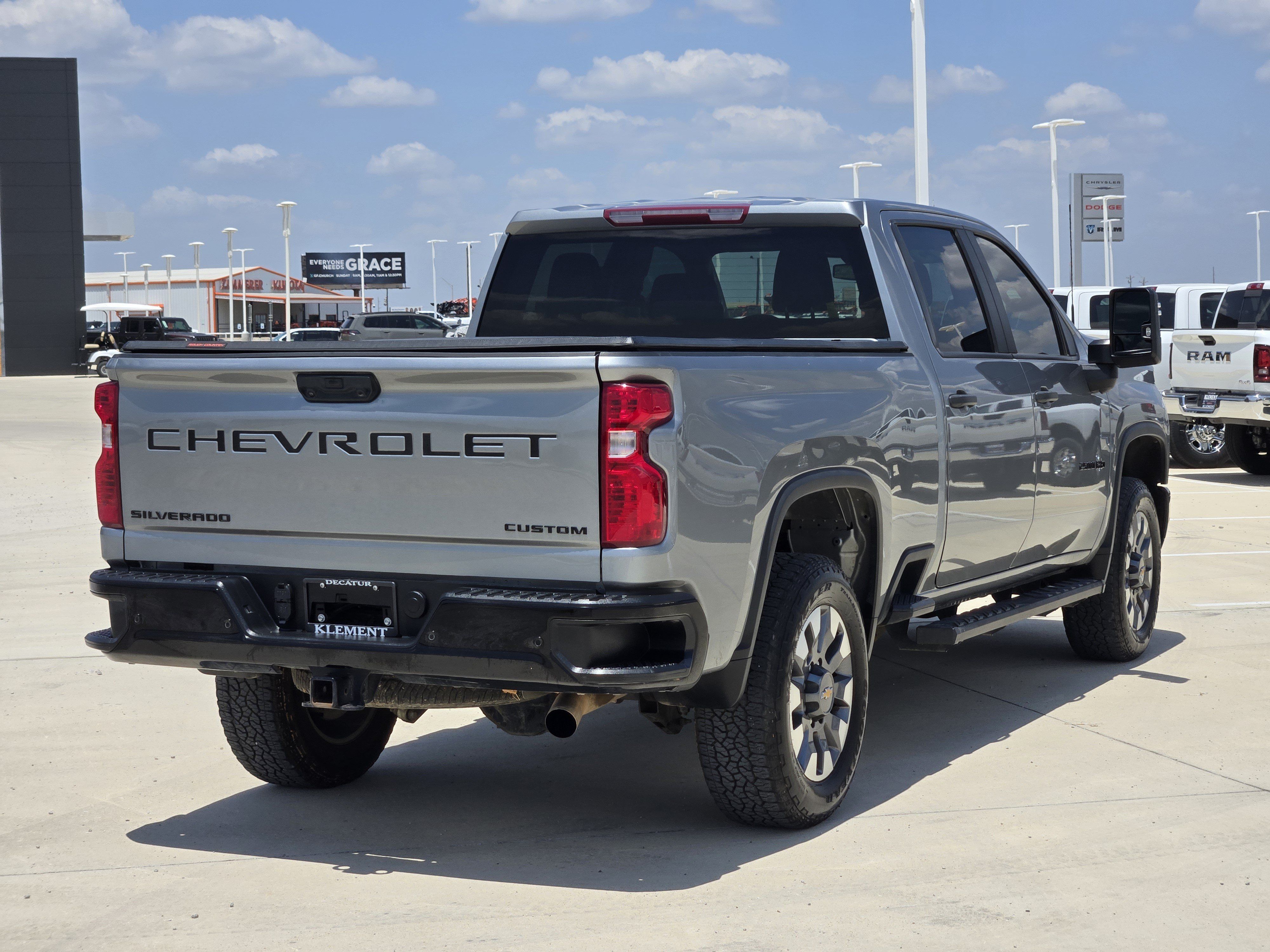 Used 2024 Chevrolet Silverado 2500 Custom w/ Custom Value Package AWD/4WD image 7