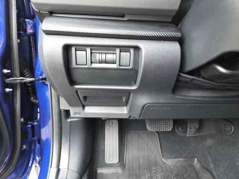 Used 2024 Subaru Crosstrek 2.0i Premium AWD/4WD image 31